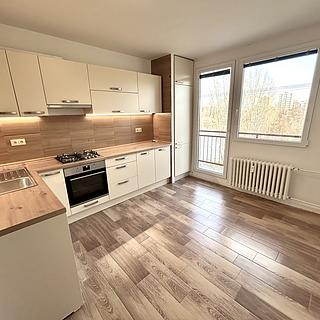 Pronájem bytu 3+1 72 m² Pardubice