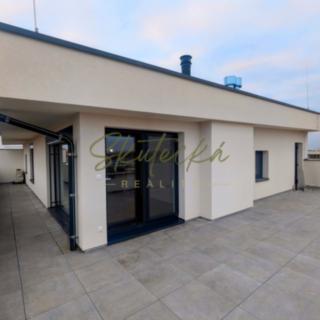 Pronájem bytu 3+kk 150 m² Hodonín, Žižkova