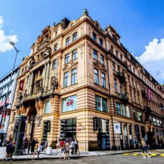Pronájem kanceláře 211 m² Praha