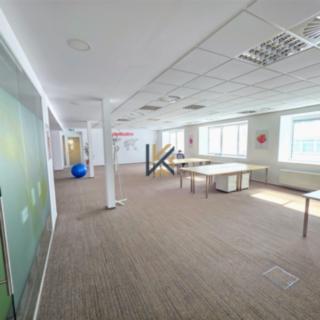 Pronájem kanceláře 212 m² Praha