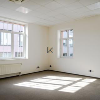 Pronájem kanceláře 98 m² Praha Smíchov, Nádražní