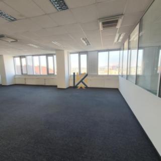 Pronájem kanceláře 255 m² Praha