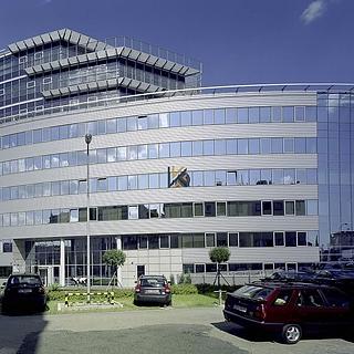 Pronájem kanceláře 300 m&sup2; Praha