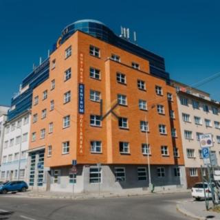 Pronájem ordinace 282 m² Praha