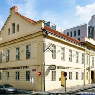 Pronájem kanceláře 300 m² Praha Nové Město, Olivova