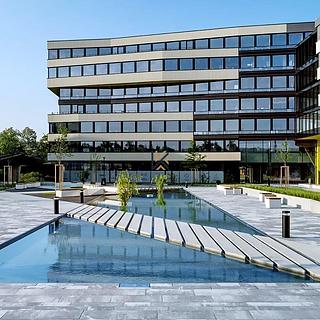 Pronájem kanceláře 249 m² Praha
