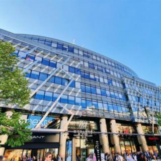 Pronájem kanceláře 637 m² Praha