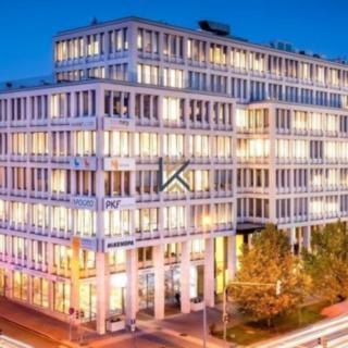 Pronájem kanceláře 553 m² Praha