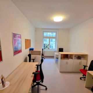 Pronájem kanceláře 100 m² Praha