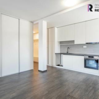 Pronájem bytu 2+kk 55 m² Zlín, Lorencova