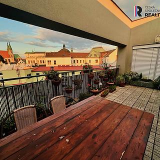 Prodej bytu 5+1 a více 178 m² Kroměříž, náměstí Míru