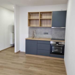 Pronájem bytu 1+kk a garsoniéry 27 m² Vsetín, Dolní Jasenka