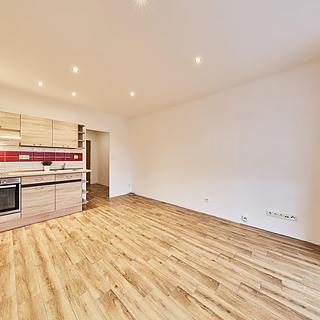 Prodej bytu 1+kk, garsoniery 26 m&sup2; Trutnov