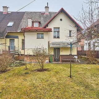 Prodej rodinného domu, 186m²