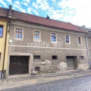 Prodej rodinného domu, 242m²