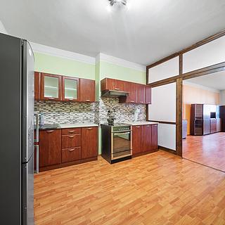 Prodej bytu 4+kk 100 m² Broumov