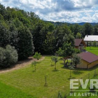 Prodej stavební parcely 1 740 m² Komorní Lhotka
