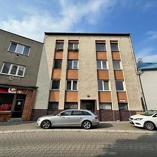 Prodej bytu 4+1 89 m² Hulín, nám. Míru