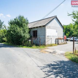 Prodej stavební parcely 3 084 m² Úvaly, Tyršova