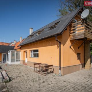 Prodej rodinného domu 280 m² Vysoký Újezd, Ke Hřišti