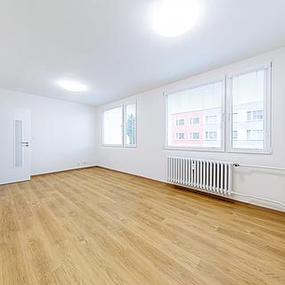 Prodej bytu 3+kk 64 m² Slaný