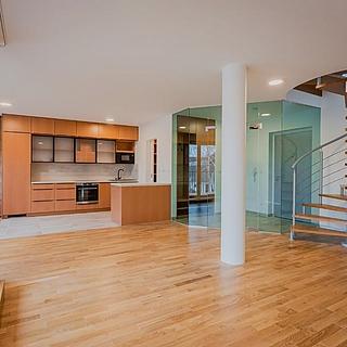 Pronájem bytu 4+kk 114 m² Praha