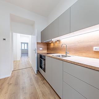 Pronájem bytu 2+kk 45 m² Praha Libeň, Andrštova