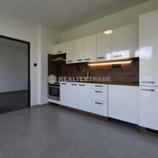 Pronájem bytu 3+1 76 m² Katovice, Kolářova