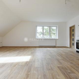 Pronájem bytu 3+kk 109 m² Milejovice