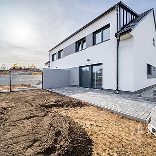 Prodej bytu 5+kk 121 m² Boršov nad Vltavou