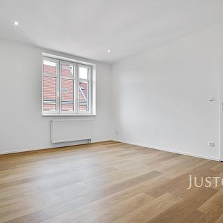 Pronájem bytu 2+1 67 m&sup2; Děčín
