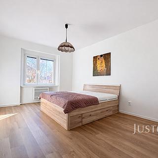 Pronájem bytu 3+kk 62 m² Ústí nad Labem Klíše, Resslova