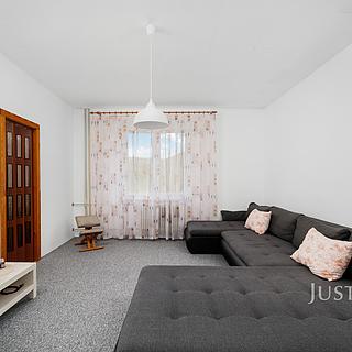 Pronájem bytu 2+1 53 m² Adamov, Komenského