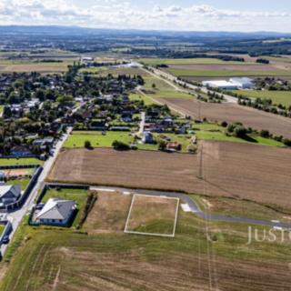 Prodej stavební parcely 1248 m² Hůry