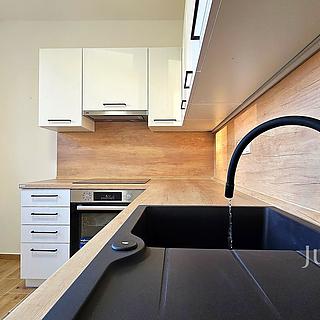 Pronájem bytu 3+1 70 m² Písek