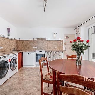 Pronájem bytu 2+1 63 m² Uherské Hradiště