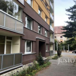 Pronájem bytu 2+1 60 m² Děčín I-, Pohraniční