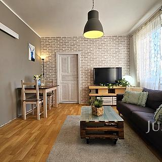 Prodej bytu 3+1 64 m&sup2; Písek