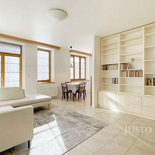 Pronájem bytu 2+1 75 m&sup2; Praha