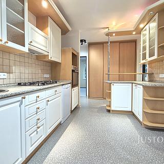 Pronájem bytu 3+1 88 m² Písek Budějovické Předměstí, Budovatelská