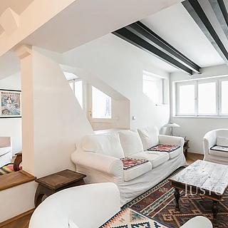 Pronájem bytu 3+1 96 m² Praha Nové Město, Odborů