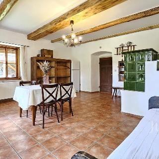 Prodej rodinného domu 601 m² Písek Semice, Obecní