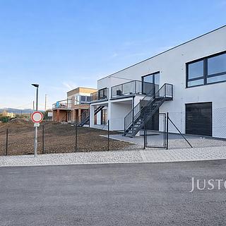 Prodej bytu 4+kk 99 m&sup2; Písek