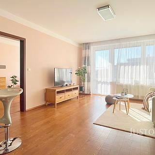 Prodej bytu 4+kk 99 m² Praha Stodůlky, Švejcarovo náměstí