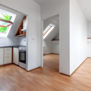Pronájem bytu 3+kk 64 m² Jesenice