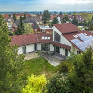 Prodej rodinného domu 309 m² Jesenice