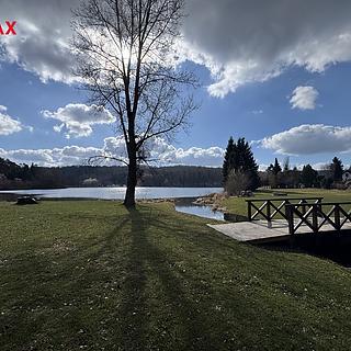 Prodej stavební parcely 1 046 m² Jevany, Družstevní