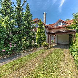 Prodej rodinného domu 180 m² Praha Uhříněves, Venušina