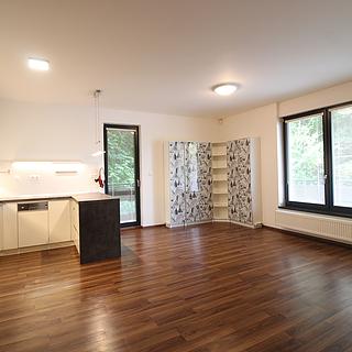 Pronájem bytu 2+kk 63 m&sup2; Praha