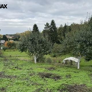 Prodej zahrady 782 m² Praha Královice